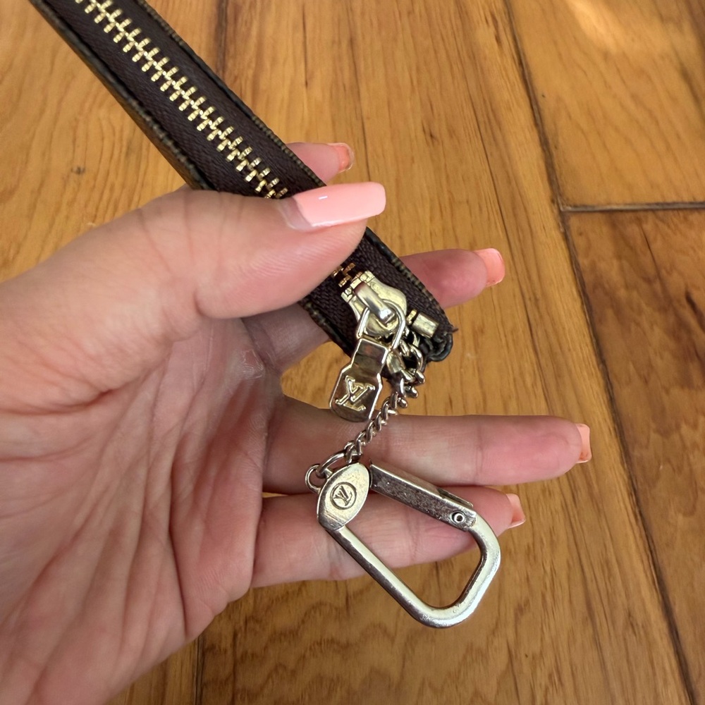 LV Key Pouch - Picture 3 of 4